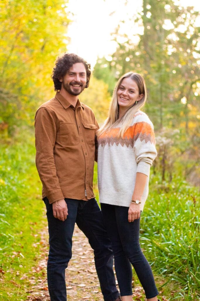 Engagement photo of couple.