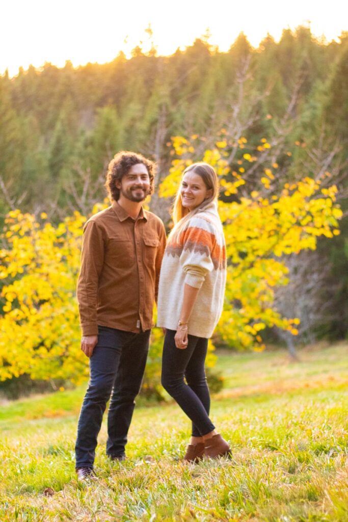 Engagement photo of couple.