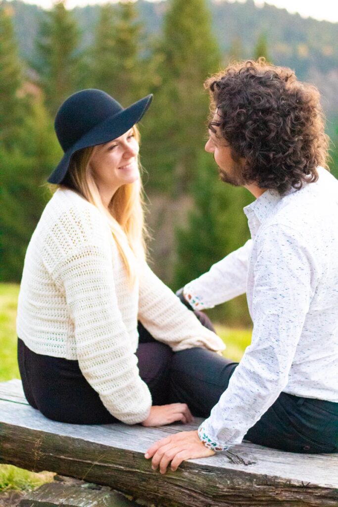 Engagement photo of couple.