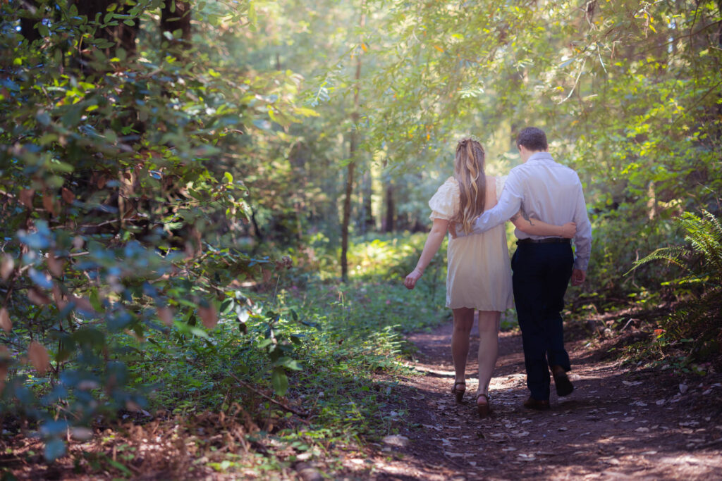 Engagement photo of couple.