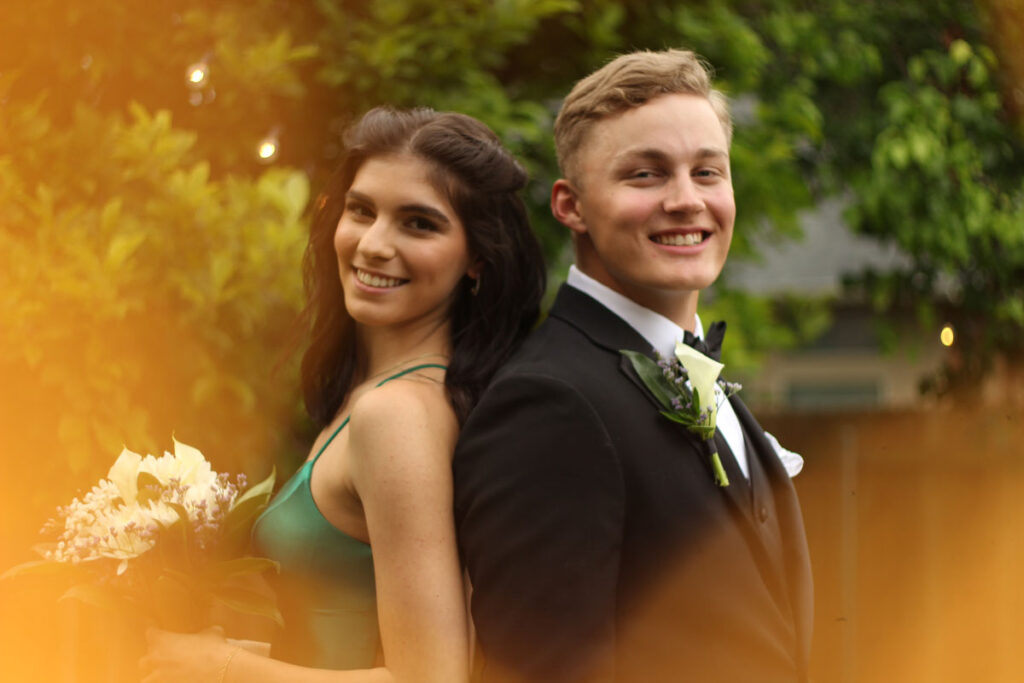 Prom photo of couple.