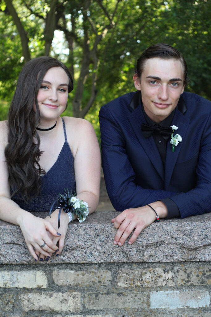 Prom photo of couple.